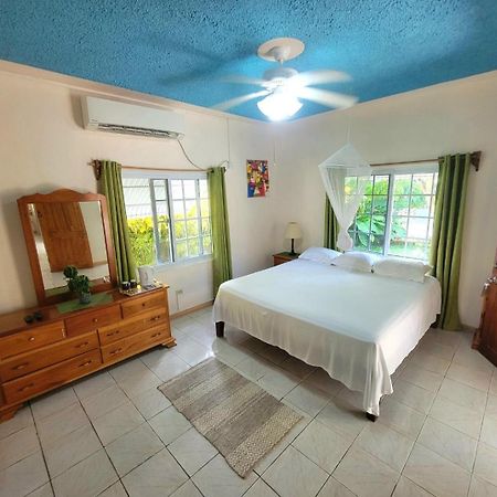 Green'S Palace Jamaica Oracabessa Bagian luar foto