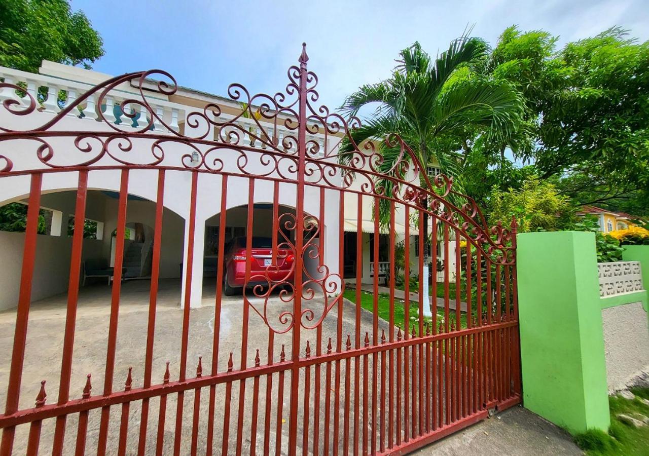 Green'S Palace Jamaica Oracabessa Bagian luar foto