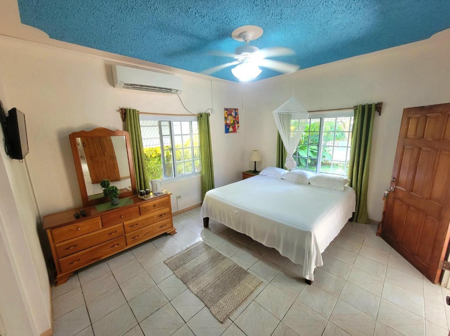 Green'S Palace Jamaica Oracabessa Bagian luar foto